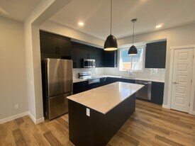 8049 Cedric Mah Rd in Edmonton, AB - Building Photo