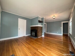 1045 Cooke St in Waterbury, CT - Building Photo - Building Photo