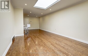2 Leita Ct in Toronto, ON - Building Photo - Building Photo