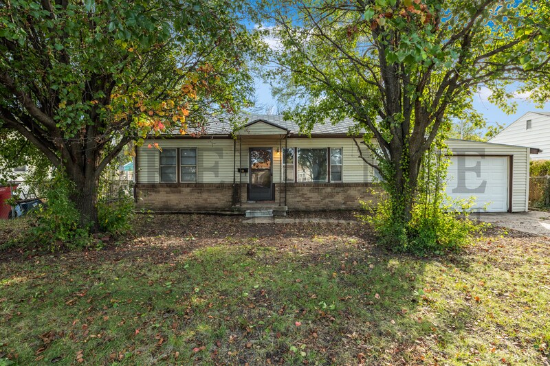 2221 W Graber St in Wichita, KS - Foto de edificio
