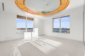 150 Bradley Pl in Palm Beach, FL - Building Photo - Building Photo