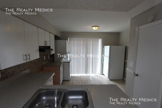 1896 CARALEE Blvd-Unit -#2 in Orlando, FL - Building Photo - Building Photo