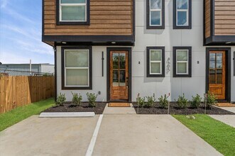 8605 Amadwe St in Houston, TX - Building Photo - Building Photo