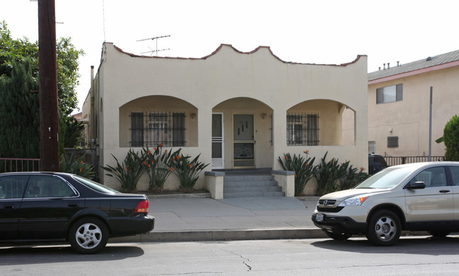 828 Beaudry Ave in Los Angeles, CA - Foto de edificio - Building Photo