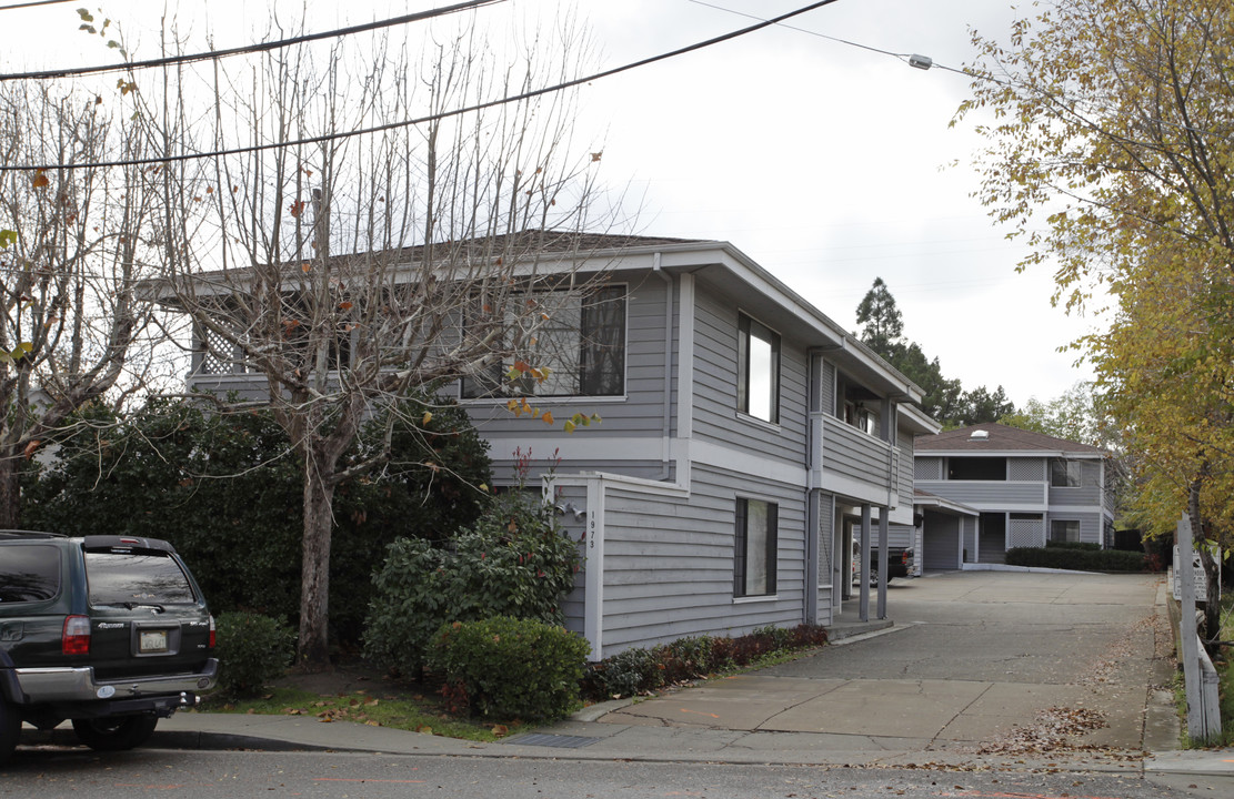 Trinity Residences in Walnut Creek, CA - Building Photo