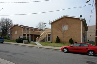 Mcmillan Apartments in Nashville, TN - Building Photo