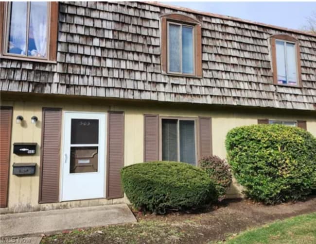 property at 1651 Mentor Ave