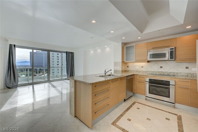 property at 322 E Karen Ave