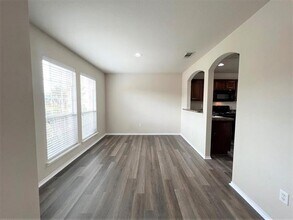 10500 Turning Leaf Trail in Fort Worth, TX - Building Photo - Building Photo