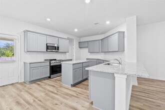 12384 Lake Conroe Hills Dr in Willis, TX - Building Photo - Building Photo