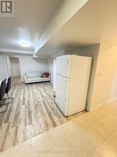 2 Polygon Ct in Brampton, ON - Building Photo - Building Photo