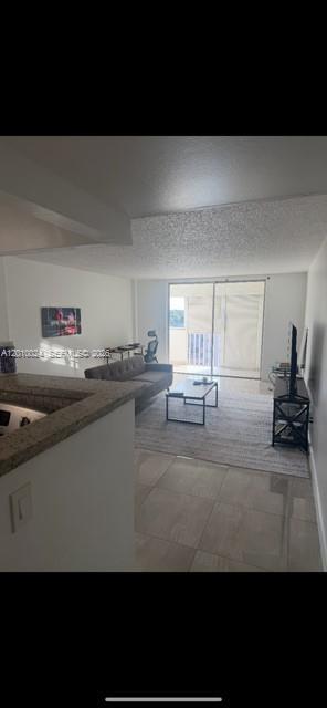 16450 Miami Dr in North Miami Beach, FL - Building Photo - Building Photo
