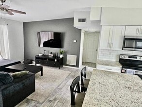 1434 Overlea St in Clearwater, FL - Building Photo - Building Photo