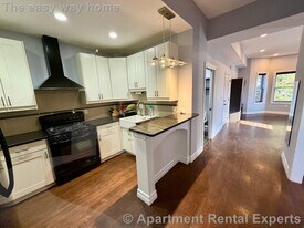 8 Cross St E in Somerville, MA - Building Photo