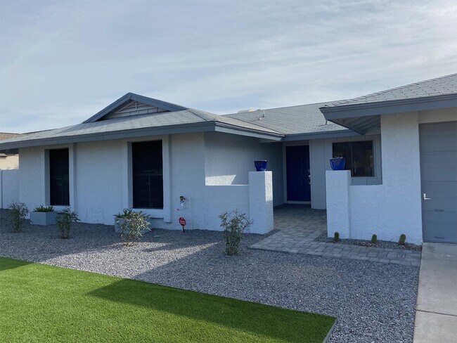 property at 4007 W Rue De Lamour Ave