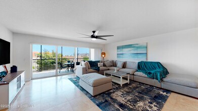 121 Lancha Cir in Indian Harbour Beach, FL - Building Photo - Building Photo