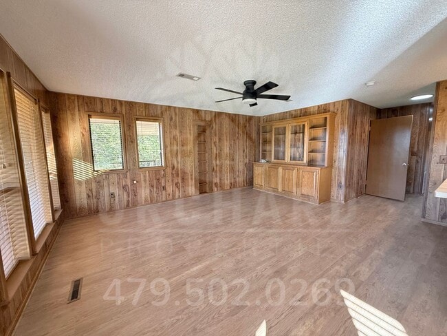 property at 315 N Letitia Ave