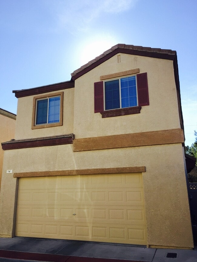 property at 743 Tree Vista Ct