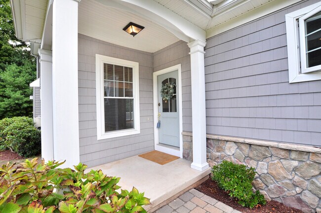 115 Bradford Walk in Farmington, CT - Building Photo - Building Photo