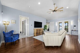 4336 Belle Vista Dr in St Pete Beach, FL - Building Photo - Building Photo