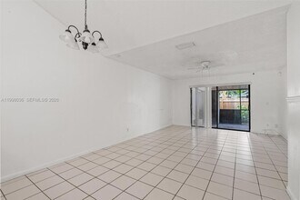 6916 SW 37th St in Miramar, FL - Building Photo - Building Photo