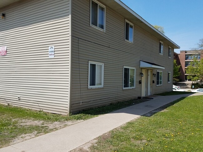 property at 1424 Pine St