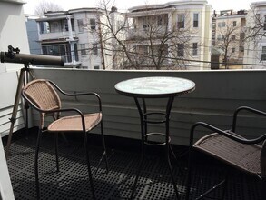 72 Euston Rd, Unit 204 in Boston, MA - Building Photo - Building Photo