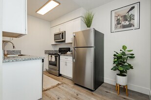 Courtyard 525 Apartments in Las Vegas, NV - Building Photo