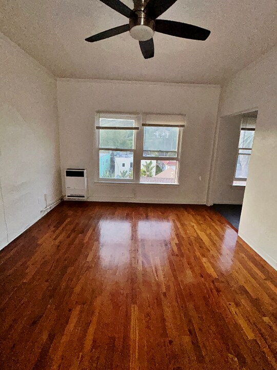 1845 N Gramercy Pl in Los Angeles, CA - Building Photo