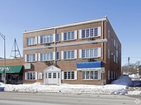 790 Lee St in Des Plaines, IL - Building Photo