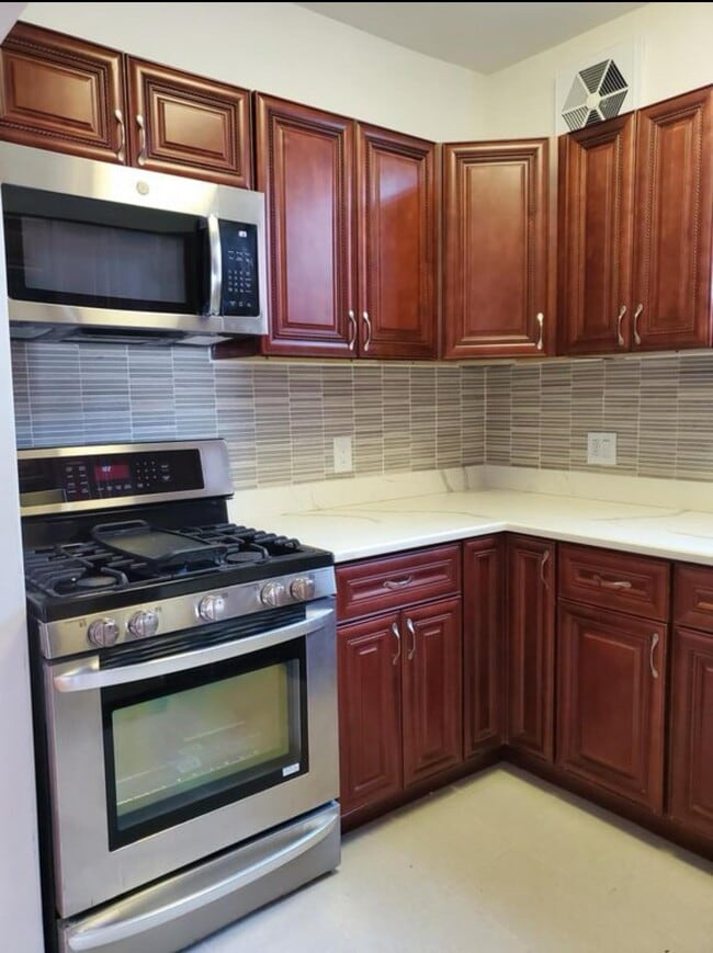 805 17th St in Union City, NJ - Foto de edificio - Building Photo