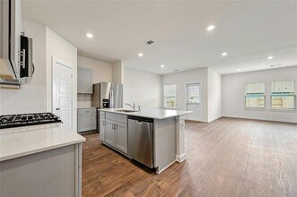 313 Merriman Rd in San Marcos, TX - Building Photo - Building Photo