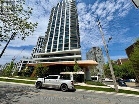 60 Central Park Roadway in Toronto, ON - Building Photo