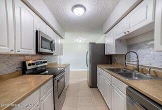 2285 Dolphin Rd in Titusville, FL - Building Photo - Building Photo