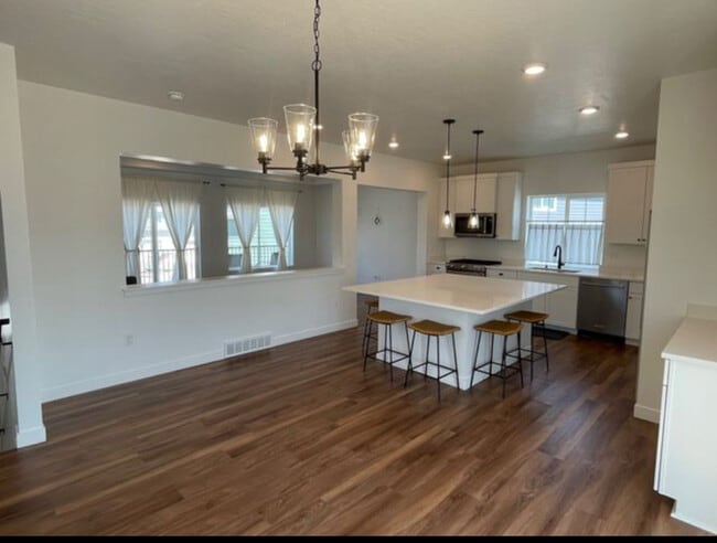 4275 Bromwell Ct in Lehi, UT - Building Photo - Building Photo
