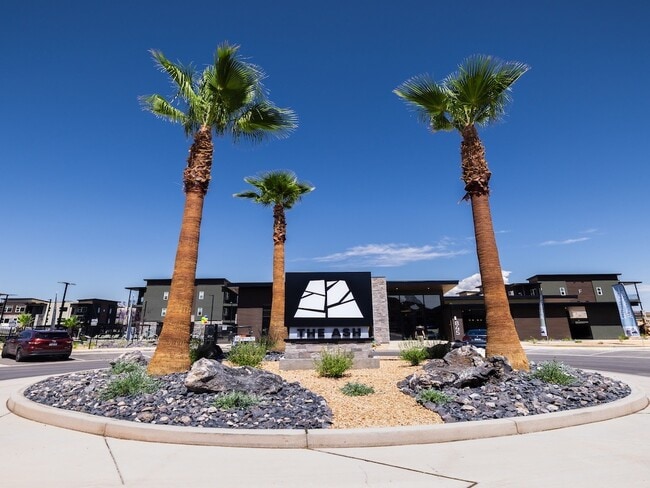 The Ash Apartments & Townhomes in Washington, UT - Foto de edificio - Building Photo