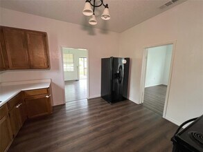 504 East St in Thrall, TX - Building Photo - Building Photo