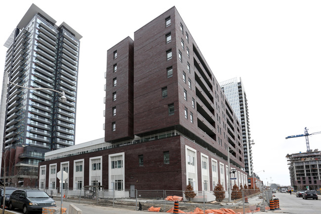 50 Regent Park Blvd in Toronto, ON - Building Photo - Building Photo