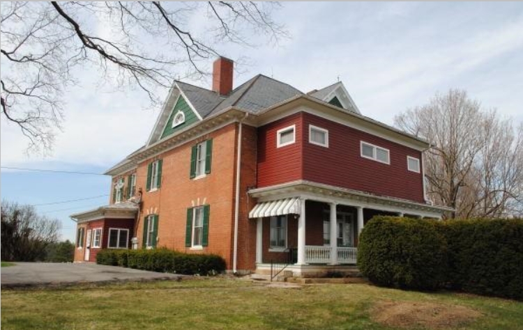 107 College St in Christiansburg, VA - Building Photo