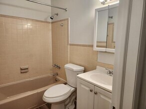 11 Alexander Dr in Hyde Park, NY - Building Photo - Building Photo