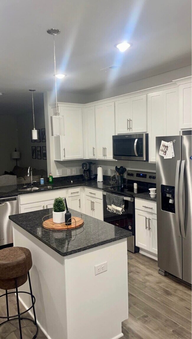 2435 Sayerville Ave in Nashville, TN - Building Photo - Building Photo