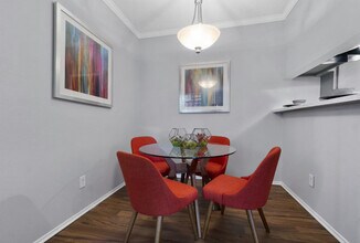 The Oaks of North Dallas in Dallas, TX - Building Photo - Building Photo