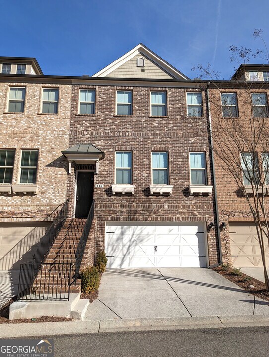 146 Brindle Ln in Alpharetta, GA - Building Photo