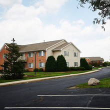 Orchard Place Apartments in Fort Wayne, IN - Building Photo - Building Photo