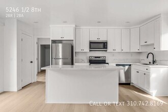 5246 W 8th St in Los Angeles, CA - Building Photo - Building Photo