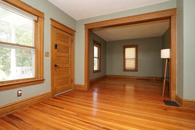 1005 C St in Rockford, IL - Building Photo - Building Photo