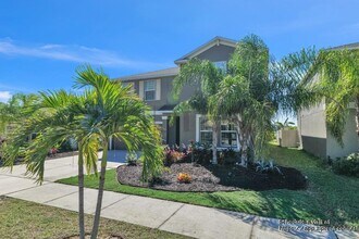 1785 Broad Winged Hawk Dr in Ruskin, FL - Building Photo - Building Photo