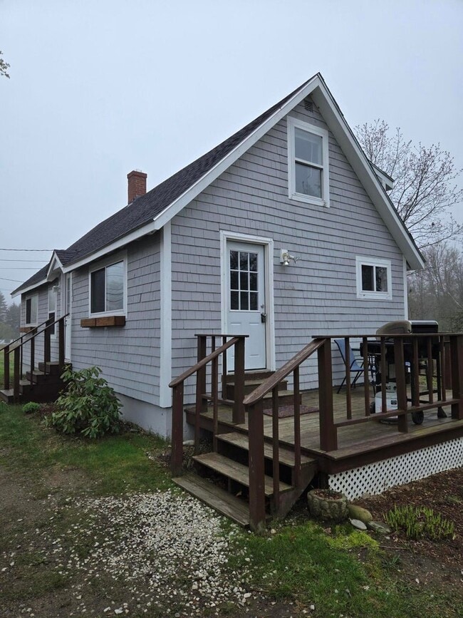598 Washington Rd in Waldoboro, ME - Building Photo - Building Photo