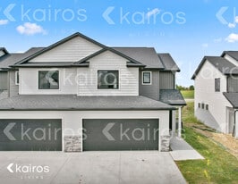 6925 Holly Ct in Johnston, IA - Building Photo