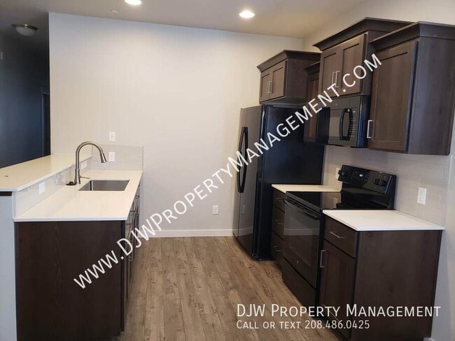 324 E 3rd St in Meridian, ID - Building Photo - Building Photo